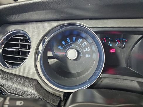 Used 2012 Ford Mustang GT image 34