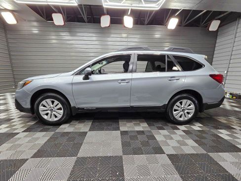 Used 2019 Subaru Outback 2.5i Premium AWD/4WD image 9