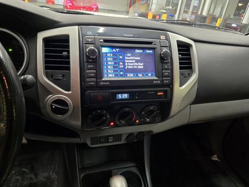 Used 2012 Toyota Tacoma 4x4 Double Cab w/ TRD Off-Road Pkg image 23