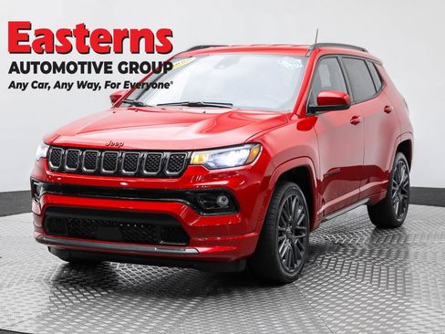 Used 2023 Jeep Compass Limited image 1