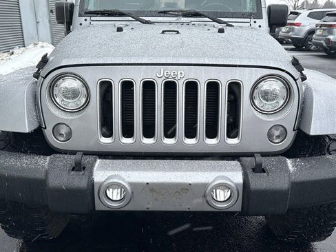 Used 2017 Jeep Wrangler Sahara w/ Dual Top Group image 9