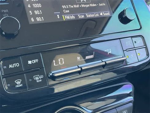 Used 2019 Toyota Prius XLE image 22