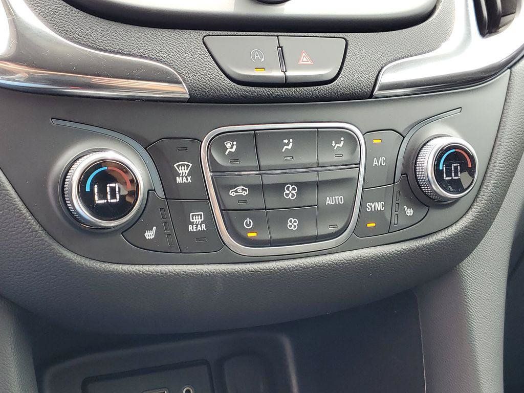 Used 2024 Chevrolet Equinox LT FWD image 16