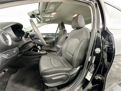 Used 2023 Kia Forte LXS image 17