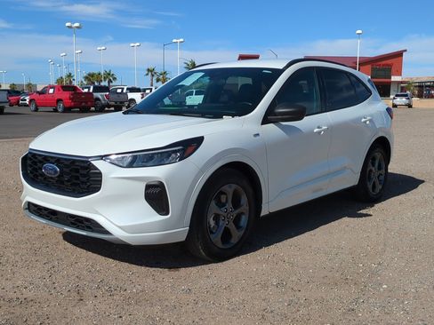 Used 2023 Ford Escape ST-Line w/ Tech Pack #1 FWD image 11