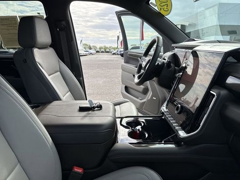 Certified 2025 GMC Yukon Elevation RWD image 13