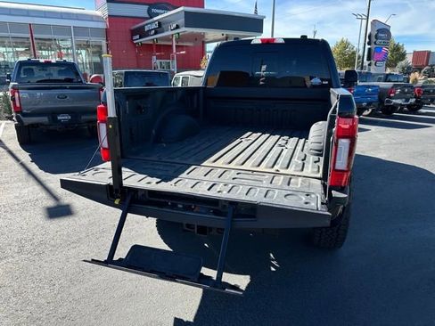 Used 2022 Ford F250 Platinum image 8