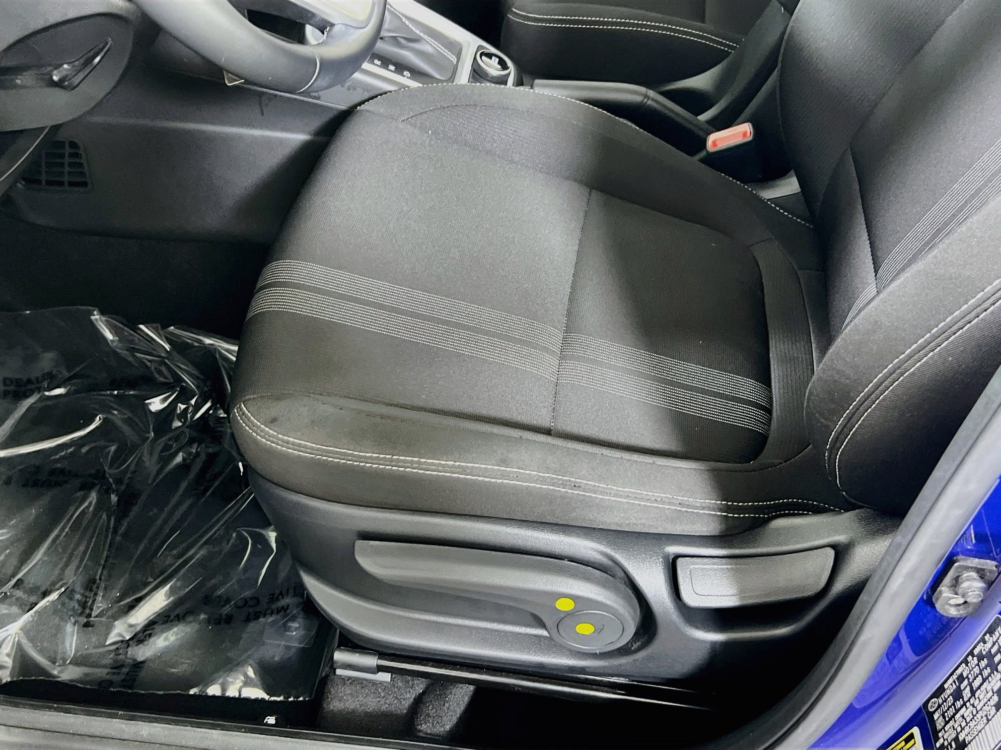 Used 2023 Hyundai Venue SEL FWD image 18