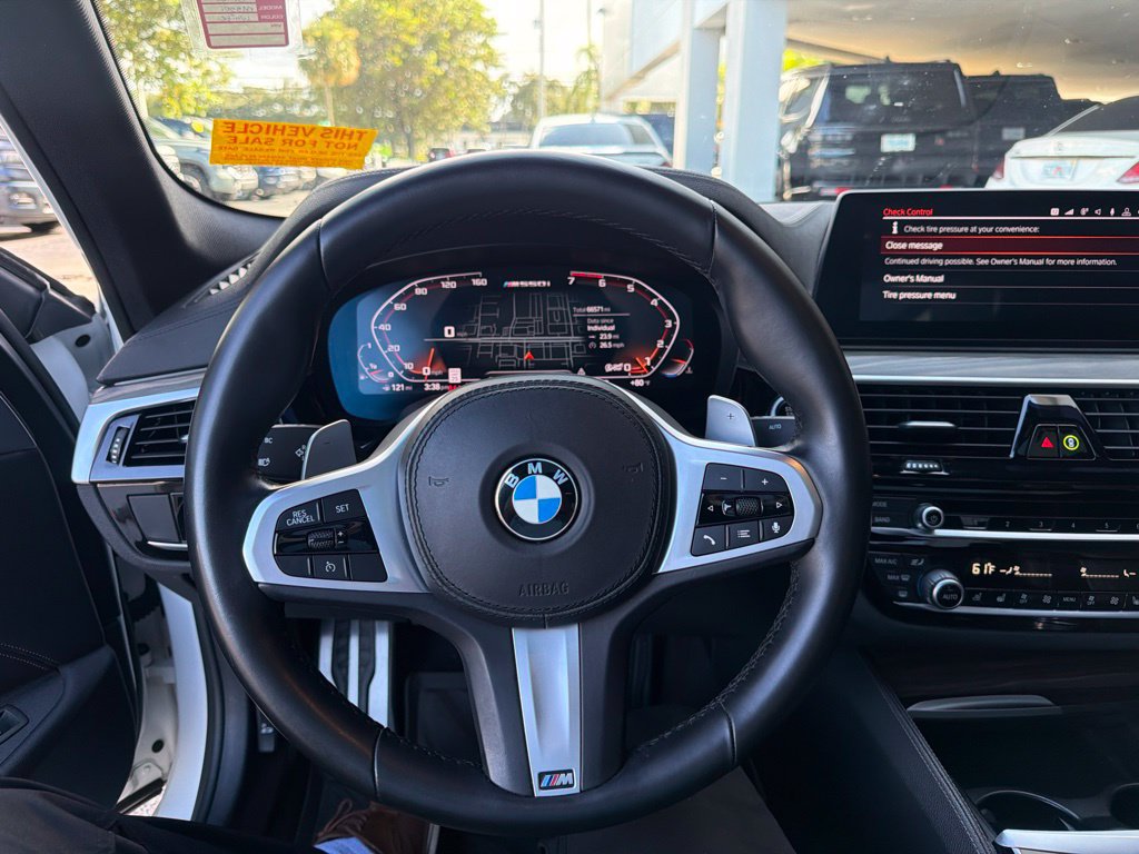 Used 2020 BMW M550i xDrive w/ Premium Package AWD/4WD image 9