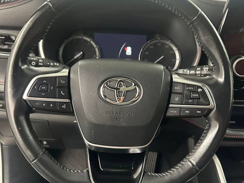 Used 2021 Toyota Highlander XSE AWD/4WD image 15