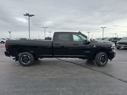New 2026 RAM 2500 Laramie AWD/4WD image 4