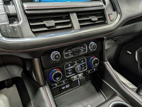 Used 2023 Chevrolet Suburban RST image 27