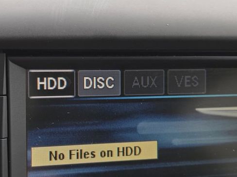 Used 2014 Chrysler Town & Country Limited w/ Luxury Group FWD image 5