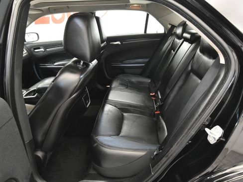 Used 2018 Chrysler 300 Touring L AWD/4WD image 14