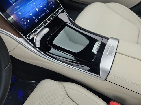 Certified 2024 Mercedes-Benz C 300 Sedan image 11