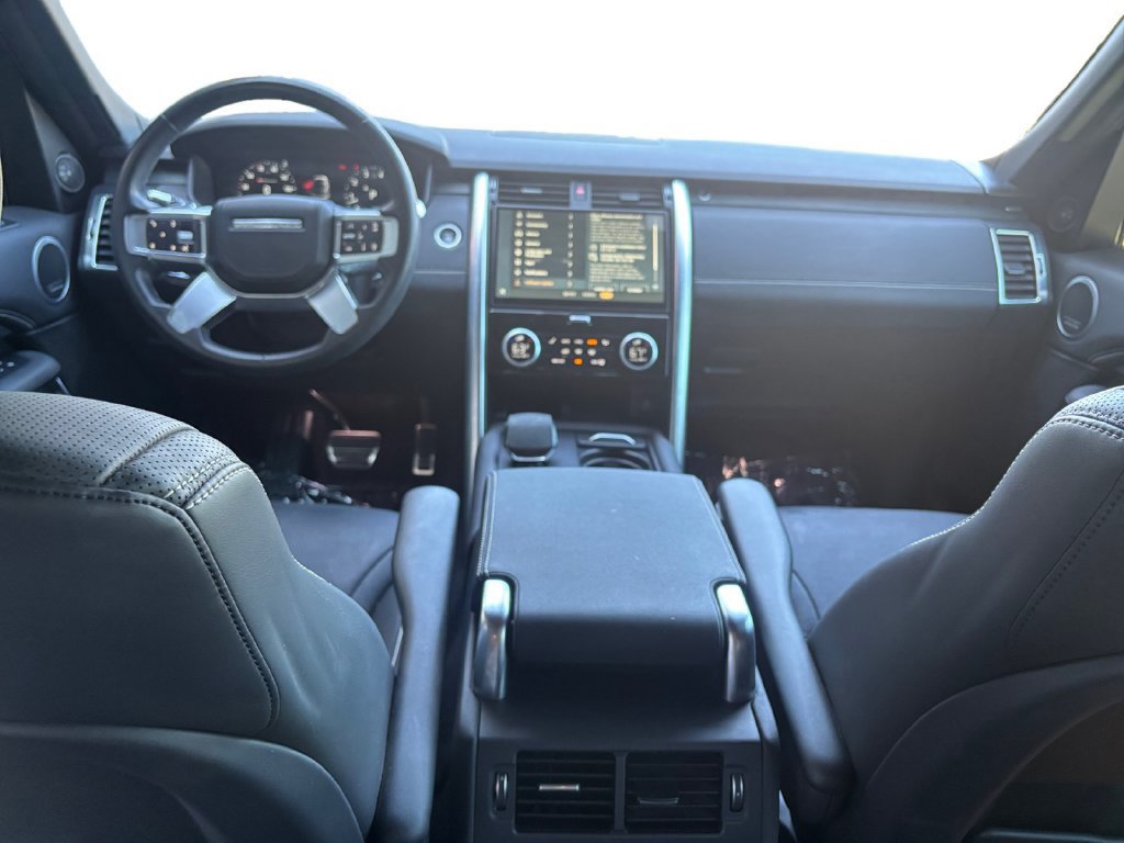 Used 2022 Land Rover Discovery HSE R-Dynamic AWD/4WD image 10