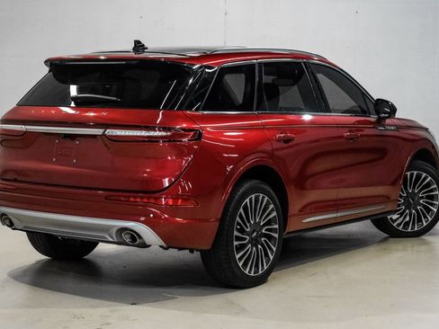 Used 2022 Lincoln Corsair AWD w/ Premium Package image 11