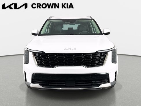 Certified 2025 Kia Sorento S image 2