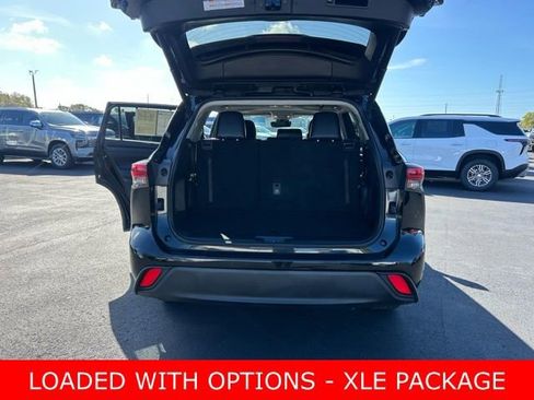 Used 2022 Toyota Highlander XLE image 17