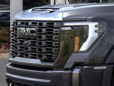 New 2026 GMC Sierra 2500 Denali Ultimate w/ Max Trailering Package image 13
