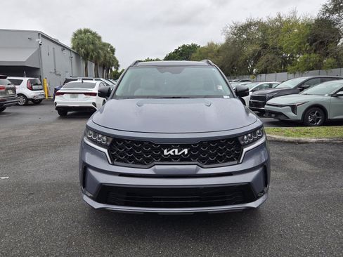 Used 2023 Kia Sorento S w/ Panoramic Sunroof Package image 2