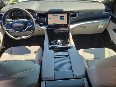 New 2026 Jeep Grand Wagoneer Limited AWD/4WD image 15
