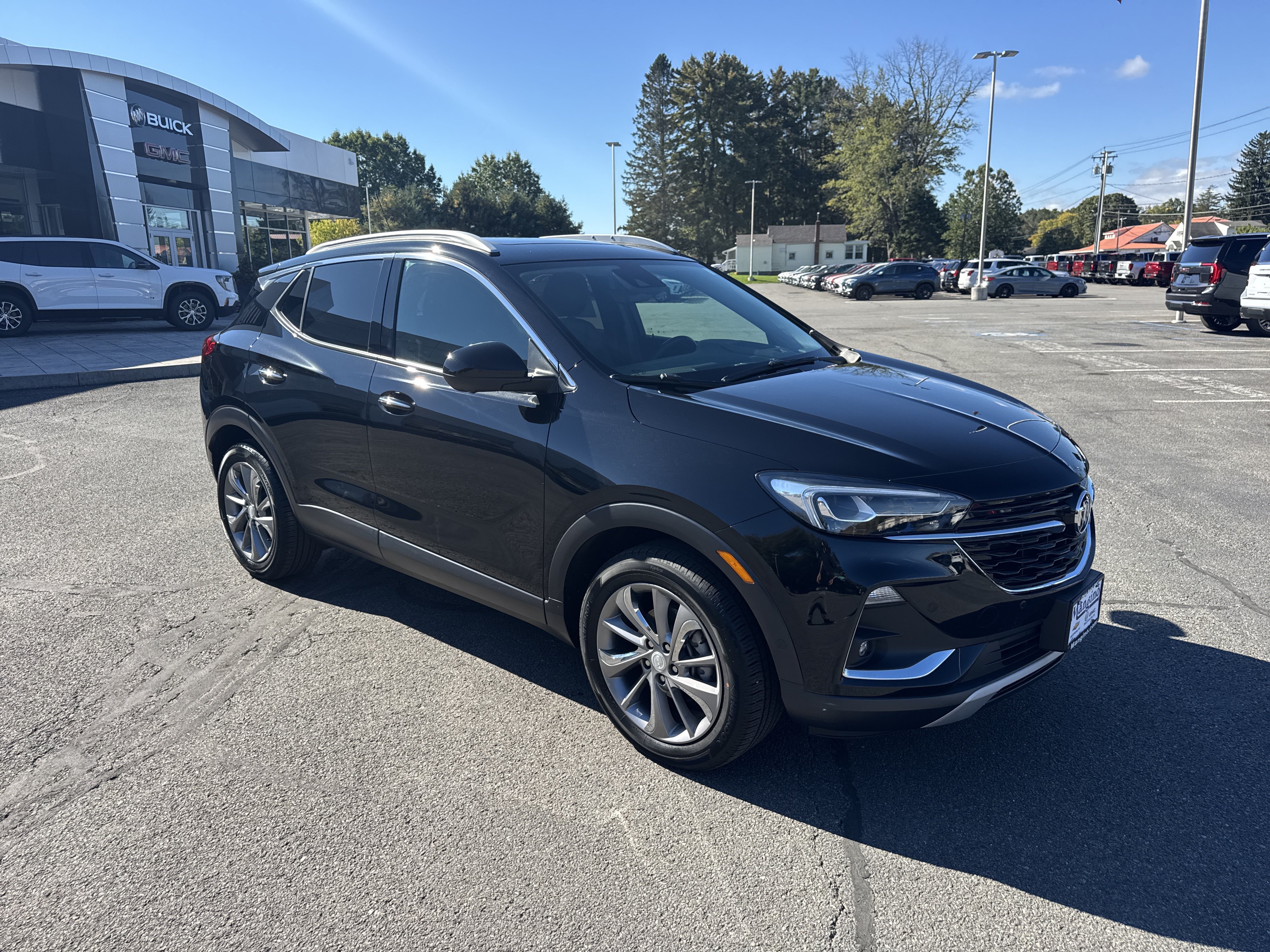 Used 2023 Buick Encore GX Essence w/ Advanced Technology Package FWD image 8