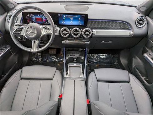 Certified 2025 Mercedes-Benz GLB 250 image 17