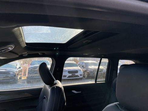 New 2025 Jeep Grand Cherokee Altitude image 21