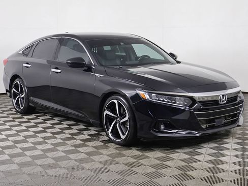 Used 2022 Honda Accord Sport image 2
