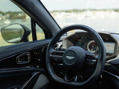 Used 2025 Aston Martin DBX 707 AWD/4WD image 15