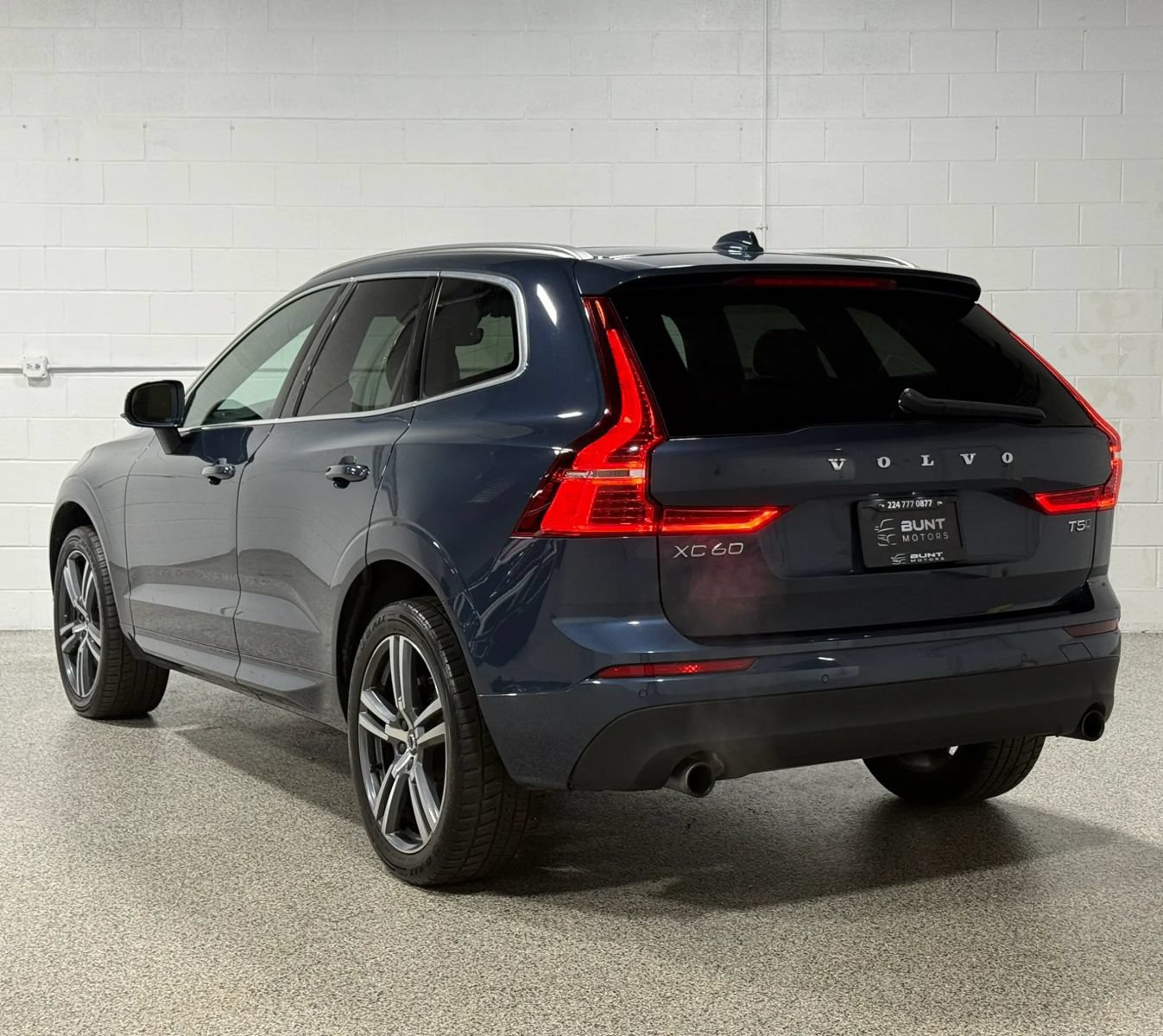 Used 2020 Volvo XC60 T5 Momentum AWD/4WD image 8