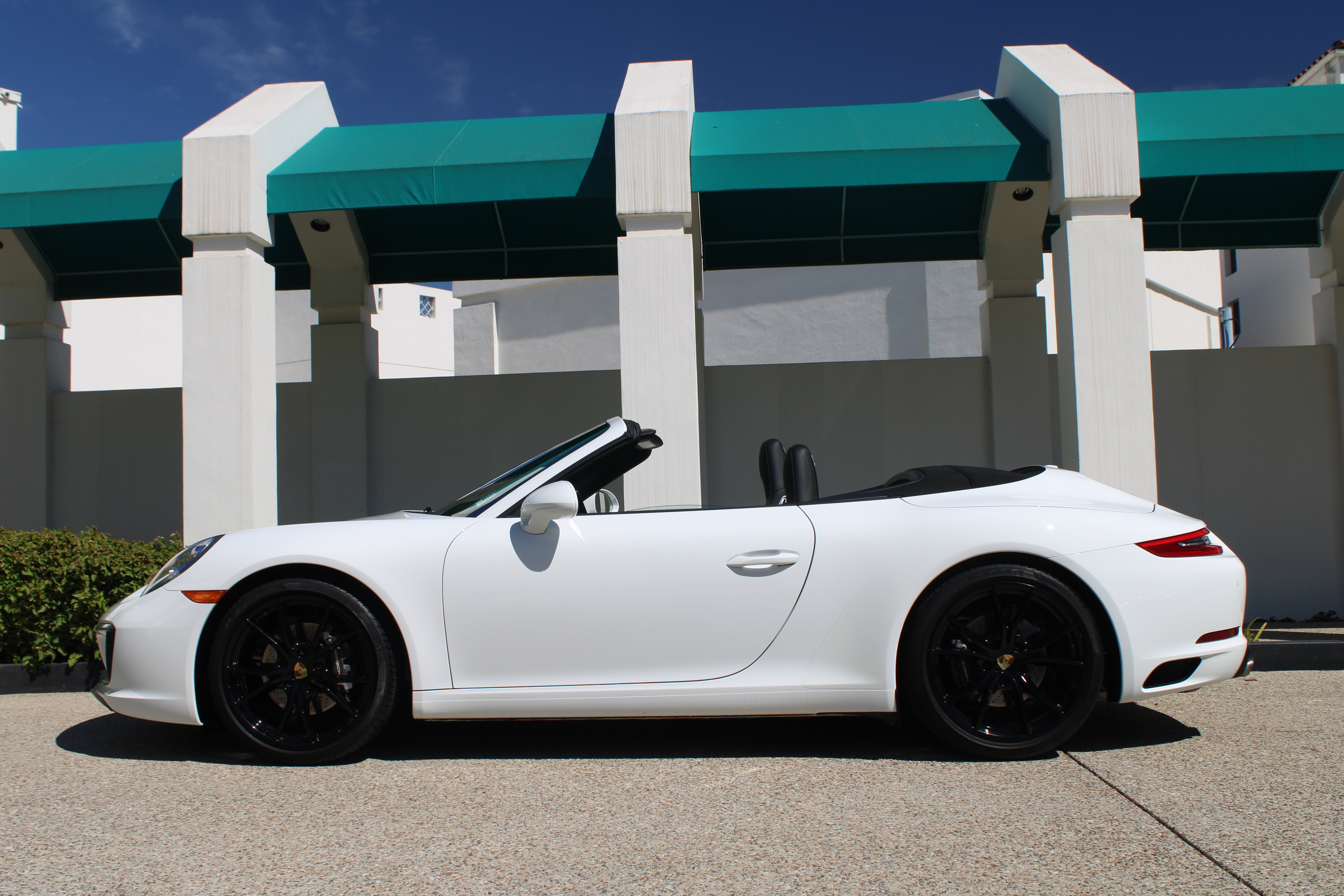Certified 2018 Porsche 911 Carrera RWD image 2