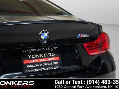 Used 2018 BMW M4 Coupe image 25