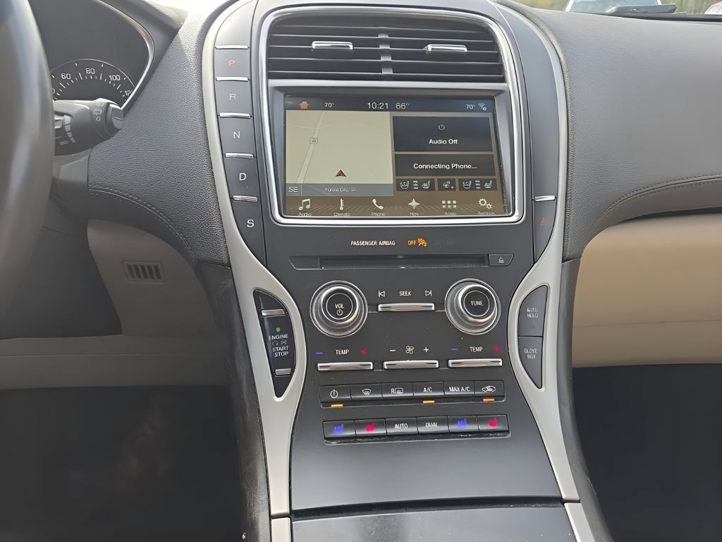 Used 2017 Lincoln MKX Reserve w/ Driver Assistance Package AWD/4WD image 15