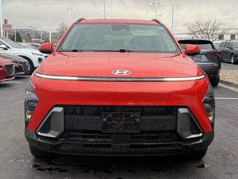 Used 2024 Hyundai Kona SEL image 2