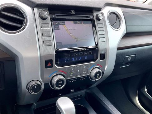 Used 2019 Toyota Tundra Limited w/ Limited Premium Package AWD/4WD image 6