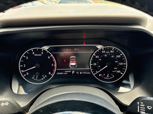 Used 2023 Nissan Rogue SL FWD image 14
