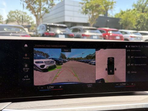 Used 2024 BMW 430i Coupe w/ Convenience Package image 17