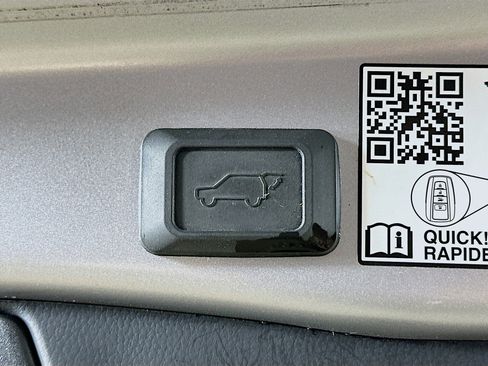 Used 2022 Toyota RAV4 Limited image 29