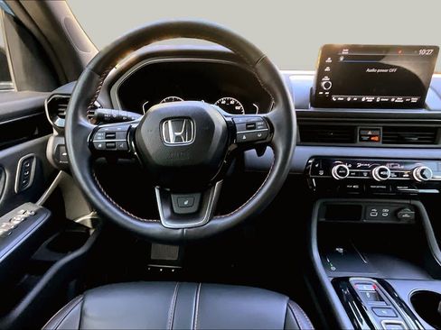 Used 2024 Honda Pilot TrailSport image 6