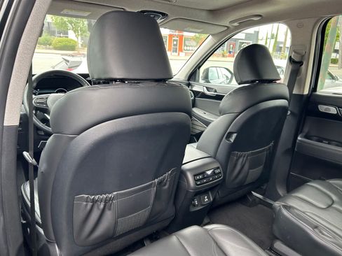 Used 2022 Hyundai Palisade Limited AWD/4WD image 12