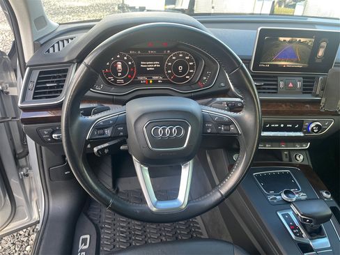 Used 2019 Audi Q5 2.0T Premium Plus w/ Premium Plus Package image 17