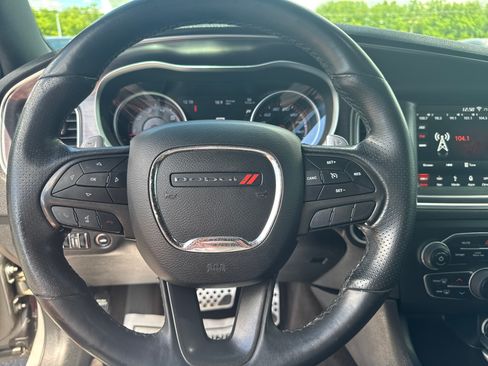 Used 2018 Dodge Charger R/T Scat Pack w/ Beats Audio Group RWD image 14