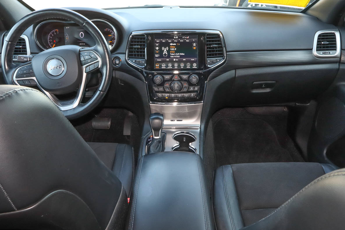 Used 2022 Jeep Grand Cherokee Laredo X RWD image 10