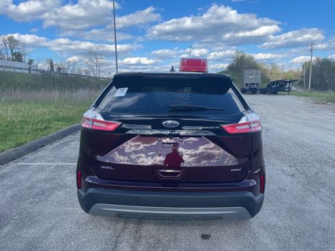 Used 2024 Ford Edge SEL w/ Convenience Package AWD/4WD image 7