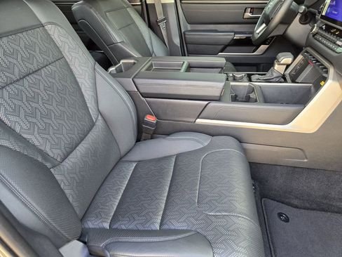 Used 2022 Toyota Tundra Limited image 9