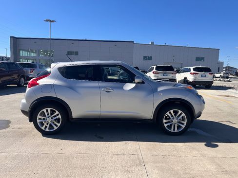 Used 2014 Nissan Juke SL AWD/4WD image 4