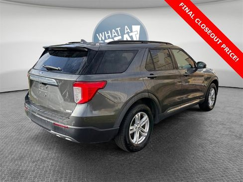 Used 2020 Ford Explorer XLT w/ Equipment Group 202A image 3