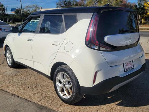 Used 2023 Kia Soul S image 7